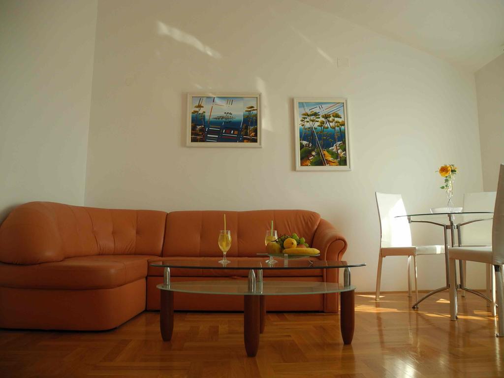 Apartments Antonela Jezera Eksteriør bilde
